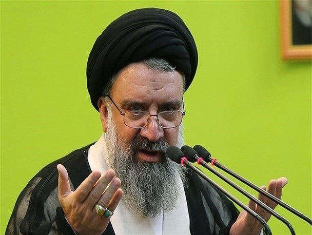 بشناسید ایران را؛ ایران حسینی و عاشورایی است/یزیدیان در یمن حمام خون به راه انداختند/ فرماندهی جنگ آل‌سعود علیه یمن به دست آمریکا و انگلیس است