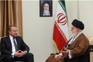 ائتلاف نظامی غرب علیه تروریزم واقعی نیست/ زادگاه تکفیر و تروریزم، دولت امریکا و بعضی دولتهای اروپایی است