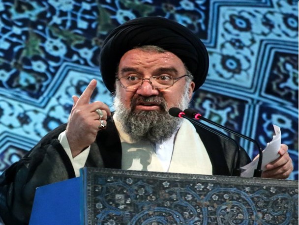 کوچک‌نمایی حقوق‌های نجومی اعتماد جامعه را فرو می‌ریزد/ روسای سه قوه دعواهای خود را خصوصی فیصله دهند/ برهم زدن سخنرانی همه جناح‌ها مایه شرمساری است