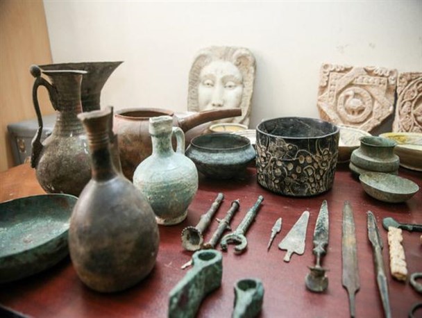 عتیقه های 1 میلیارد تومانی کشف شد