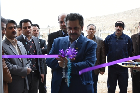 بهره برداری از یک مرکز بهداشتی در اسلام آباد غرب/  کلنگ زنی ساخت دو مرکز بهداشتی در روستا های شهرستان