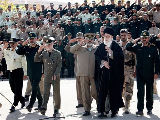 چرا رهبر ایران بسیار قوی تر از رهبران آمریکاست؟