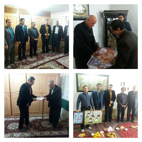 دیدارمسئولین اسلام آبادغرب با خانواده ای که 7 شهید تقدیم نظام اسلامی نمود+عکس