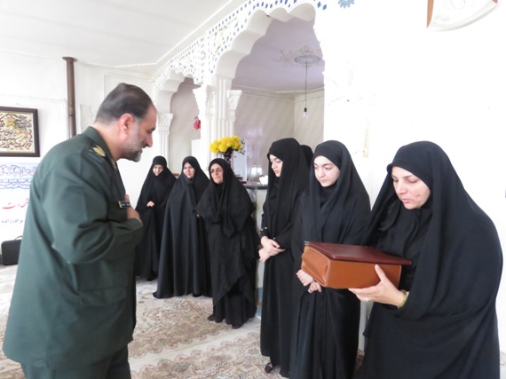 دیدار با خانواده شهید مدافع حرم "حاج خیرالله احمدی فرد"