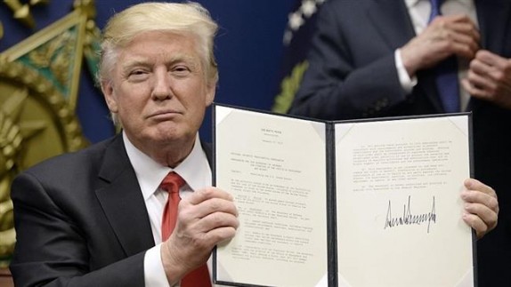 دادگاه فدرال هاوایی فرمان مهاجرتی جدید ترامپ را لغو کرد دادگاه فدرال هاوایی فرمان مهاجرتی جدید ترامپ را لغو کرد