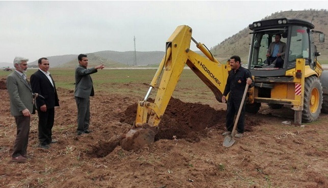 تجهیز 3هکتار از زمین های هنرستان کشاورزی اسلام آبادغرب به آبیاری تحت فشار 