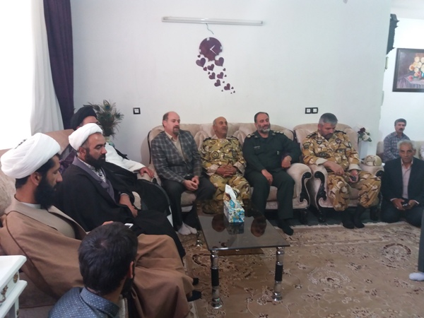 دیدار و سرکشی از خانواده شهدا و  جانبازان در اسلام آبادغرب+تصاویر