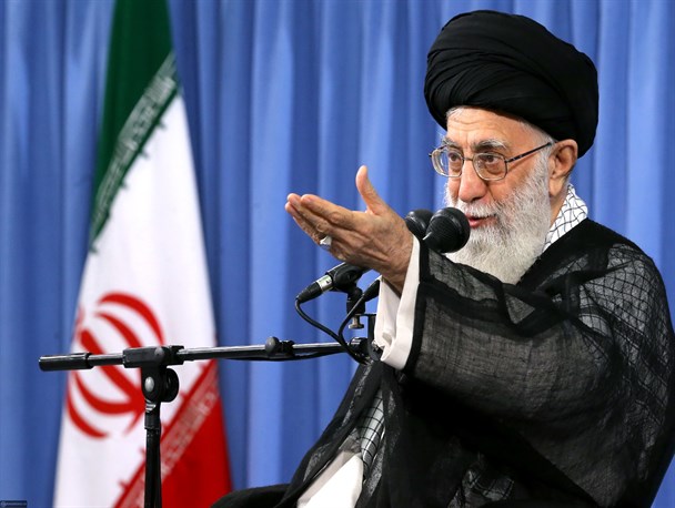 ترقه‌بازی‌های امروز در «اراده‌ مردم» تأثیری نخواهد گذاشت/ گاهی دستگاههای مرکزیِ فکر، فرهنگ و سیاست، دچار اختلال و تعطیلی می‌شوند