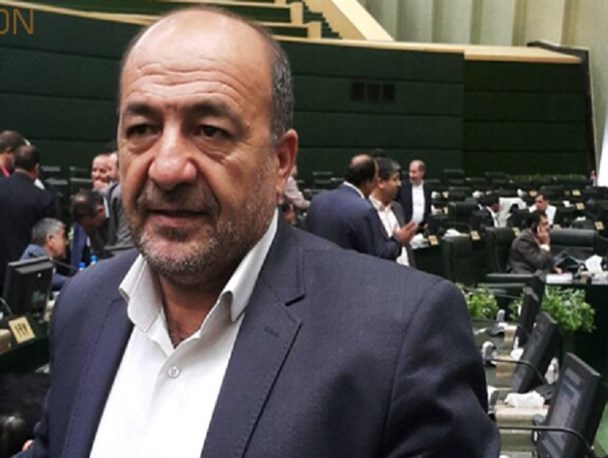 من اسلحه پاسداری که شهید شده بود را برداشتم/ هدفم از درگیری ایجاد مانع برای تروریستها بود تا نیروهای کمکی برسند