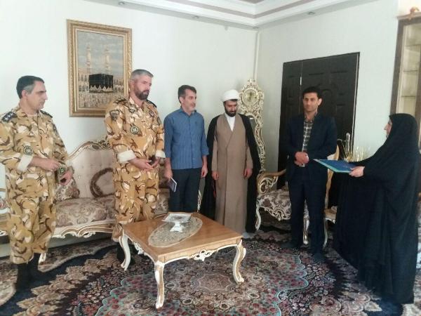 دیدار با جمعی از خانواده معظم شهدای ارتشی و سپاهی در اسلام آبادغرب+تصاویر 