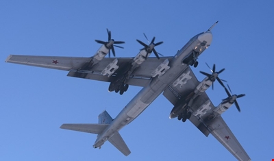 عملیات بمب‌افکن‌های روسی "Tu-95MS" علیه مواضع داعش در العقیربات حماه/ 3 انبار بزرگ تروریست‌ها منهدم شد 