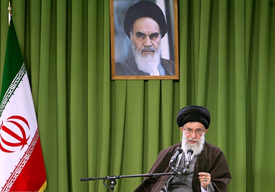 رهبر معظم انقلاب: حضور مردم فتنه 78 و 88 را به شکست کشاند 