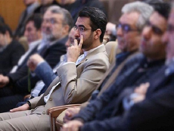 «روحانی از وزارت اطلاعات سرهنگ آورده!» چرا جریان خاص، آذری‌جهرمی را نمی‌بخشد؟/ هرگز تحت فشار نبودم؛ رئیس‌جمهور علیه سران چپ