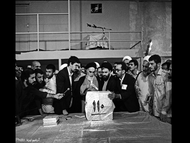  25 مرداد 1364 - چهارمین دوره انتخابات ریاست جمهوری در ایران /تصاویر