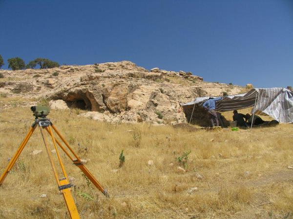 کاوش باستان شناسی غار سرون جق اسلام آبادغرب