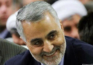 رفتار پدرانه سردارسلیمانی با دختری خردسال در گلزار شهدا + فیلم 