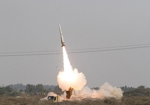 لحظه اصابت موشک صیاد ۲ به پهپاد + فیلم 