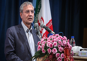 اتفاق غیرمنتظره هنگام سخنرانی وزیر کار!/ خاطره علی ربیعی از میخ گذاشتن روی ریل راه آهن + فیلم 