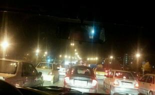 تداعی کابوس زلزله ۷.۳ ریشتری/ مردم در خیابان ها هستند