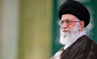موافقت امام خامنه‌ای با برداشت ۲۰۰ میلیون دلار از صندوق توسعه برای کمک به زلزله‌زدگان