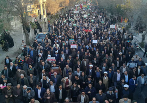 پاسخ قاطع و پرشور مردم کاشان به آشوبگران +فیلم 