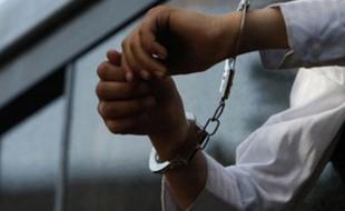 ۲ قاچاقچی سلاح در اسلام آبادغرب دستگیری شدند