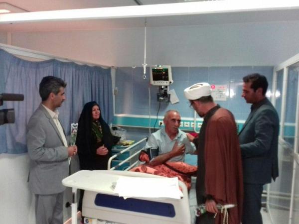 عیادت مسئولین و سفیران سلامت شهرستان از بیماران در اسلام آبادغرب+تصاویر