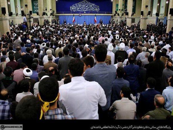 کشورهای اسلامی در اثر تمسک نجستن به قرآن دچار «بیماری ذلت» شده‌اند/ایران با عمل به قرآن مقابل آمریکا ایستاده و پیشرفت کرده است