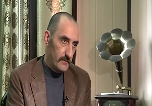 مستند آریاسب باوند روایتی از یک رها شده از بند ضد انقلاب را به تصویر کشیده است. مستند آریاسب باوند روایتی از یک رها شده از بند ضد انقلاب را به تصویر کشیده است.