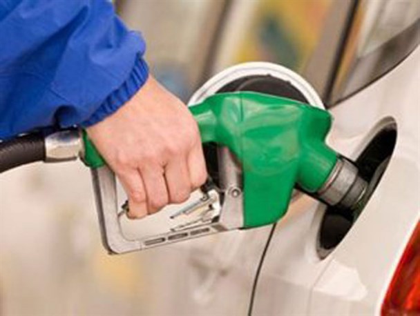 3ماه از مصوبه مجلس درباره استفاده مجدد از کارت های سوخت گذشت/ قیمت بنزین افزایش پیدا می کند؟