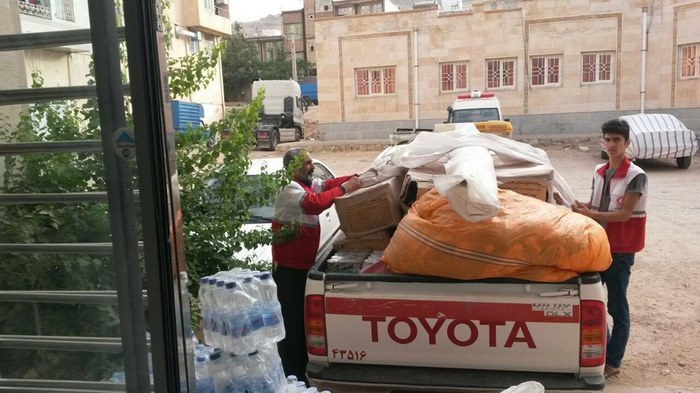 ارسال کمک های امدادی به روستای زلزله زده زاغه در دالاهو