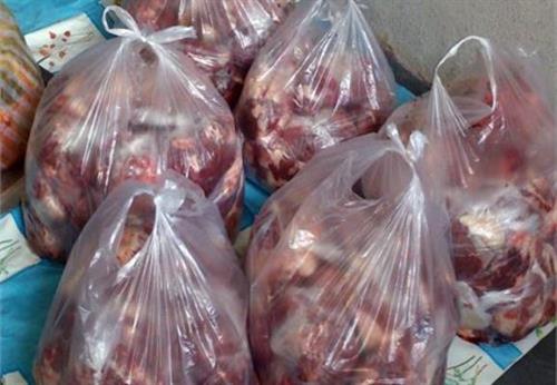 توزیع بیش از 500 کیلوگرم گوشت گرم بین نیازمندان اسلام آبادغرب و گهواره/ کمیته امداد آماده دریافت نذورات و قربانی های مردم 