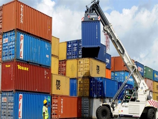رشد ۱۳.۴ درصدی صادرات و کاهش ۱۱.۷ درصدی واردات در هفت ماه اخیر