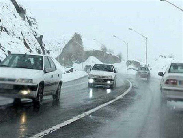 بارندگی در محورهای چندین استان/ ترافیک سنگین و نیمه‌سنگین در ورودی‌های پایتخت