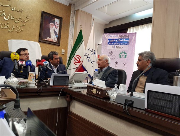 پورابراهیمی: تمام تلاش دشمن استفاده از موضوعات اجتماعی برای ضربه زدن به نظام است/ فیروز آبادی: هر کاربری به تنهایی می تواند یک رسانه باشد