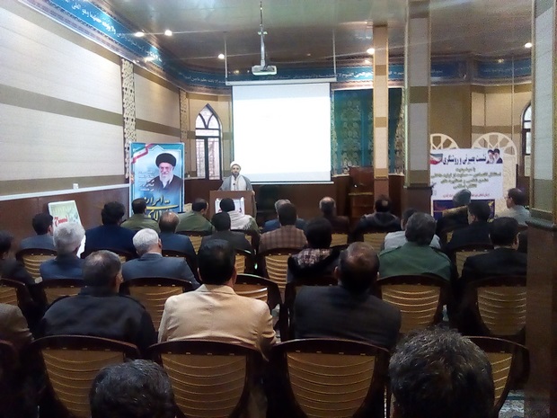 جشن میلاد پیامبر اکرم (ص) و امام جعفر صادق (ع) در جمع بسیجیان حوزه کارگری اسلام آبادغرب