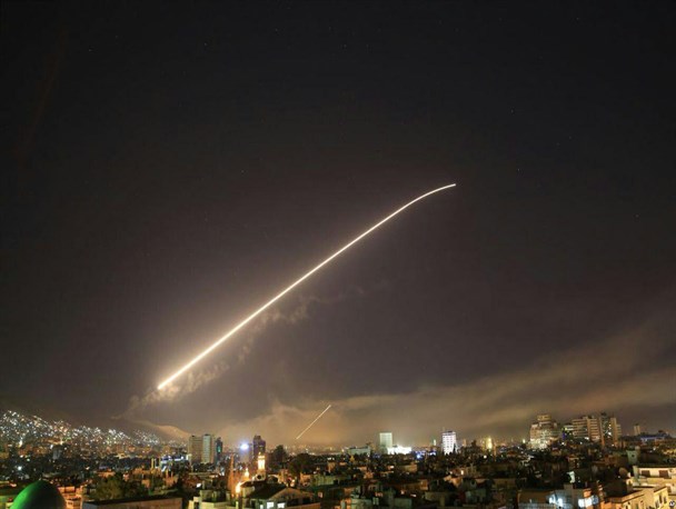 ساقط شدن ۸ موشک از ۱۰ موشک اسرائیلی/استفاده دمشق از موشکهای جدید