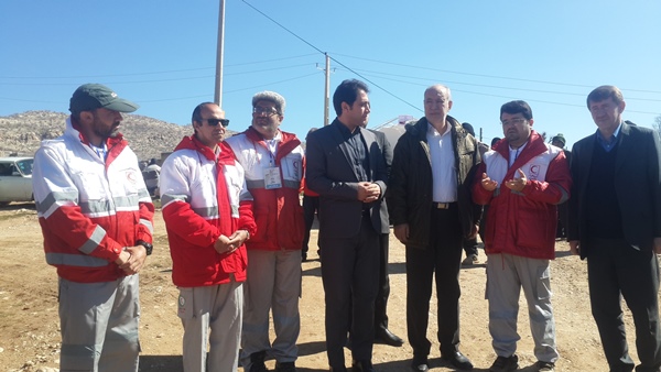 مانور بهداشت و درمان اضطراری در روستای مله سرخ اسلام آبادغرب+تصاویر