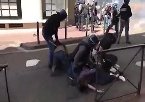 ضرب و شتم خبرنگاران توسط پلیس حین پوشش تظاهرات جلیقه زردها + فیلم
