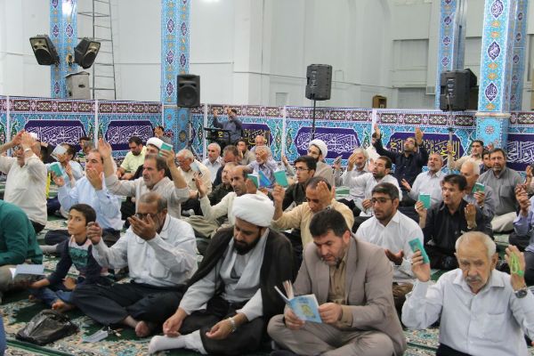 قرائت دعای عرفه در اسلام آبادغرب+تصاویر