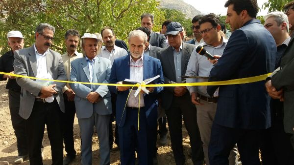 افتتاح طرح سیل بند سنگی بتنی در روستاهای حومه شمالی اسلام آبادغرب