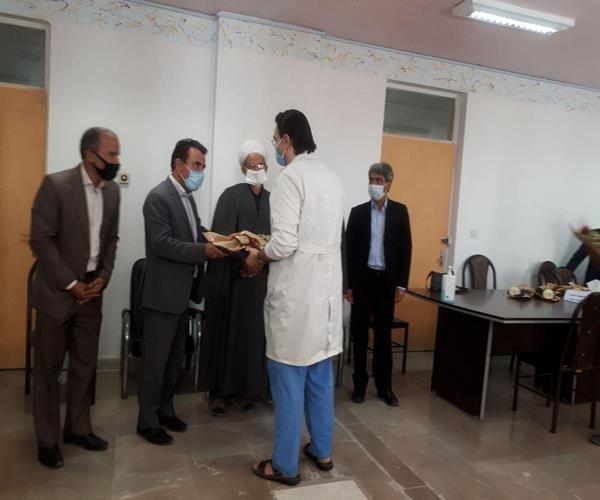 تجلیل از پزشکان بیمارستان اسلام آبادغرب+تصاویر