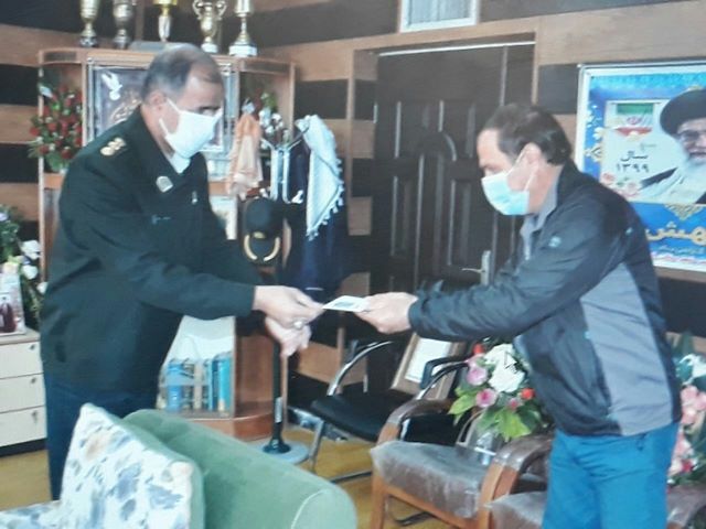 تجلیل فرمانده انتظامی اسلام آبادغرب از خانواده معظم شهدا و ایثارگران شهرستان