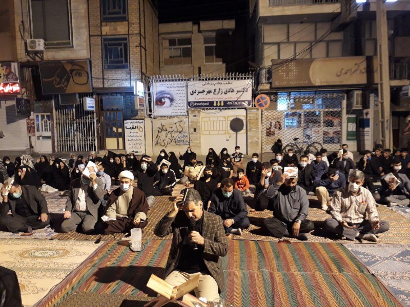 مراسم شب قدر در مساجد اسلام آبادغرب برگزار شد+تصاویر
