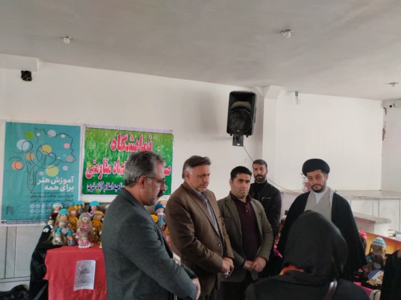 برگزاری نمایشگاه آثار هنرجویان طرح هنر رایگان در اسلام آبادغرب برگزاری نمایشگاه آثار هنرجویان طرح هنر رایگان در اسلام آبادغرب