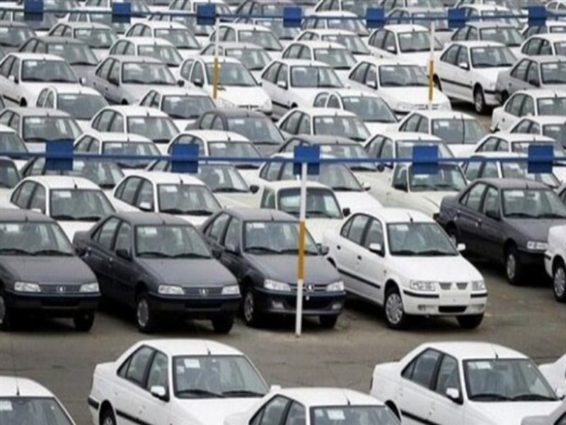 سوداگری در بازار خودرو در نتیجه عدم توازن بین عرضه و تقاضا/ اثر نرخ ارز از 5 طریق بر قیمت کالاها