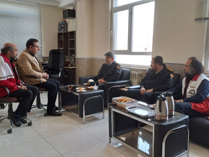 نشست رؤسای دو محور پلیس راه خسروی و پلدختر با سرپرست جمعیت هلال احمر اسلام آبادغرب نشست رؤسای دو محور پلیس راه خسروی و پلدختر با سرپرست جمعیت هلال احمر اسلام آبادغرب