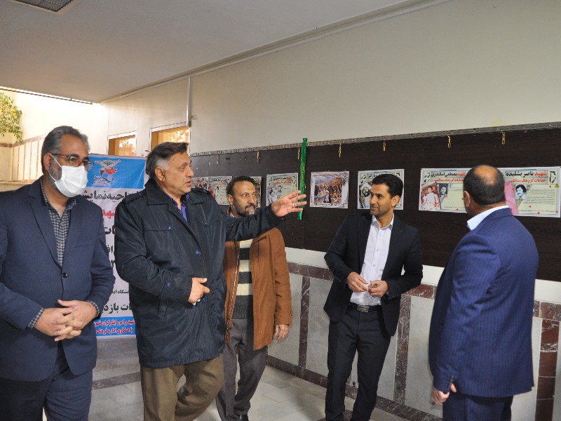افتتاح نمایشگاه عکس شهدای ترور و جنایات منافقین در اسلام‌آبادغرب+تصاویر
