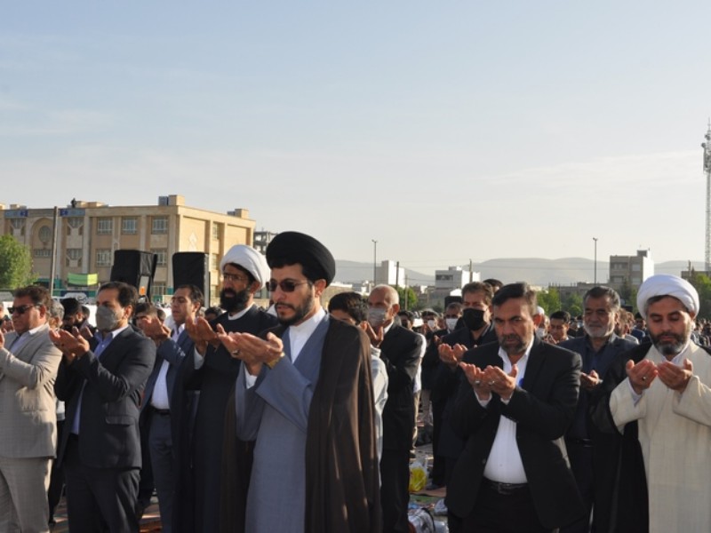 نماز عید فطر در اسلام آبادغرب برگزار شد+تصاویر