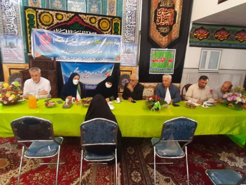 میز خدمت بهزیستی در اسلام آبادغرب برگزار شد